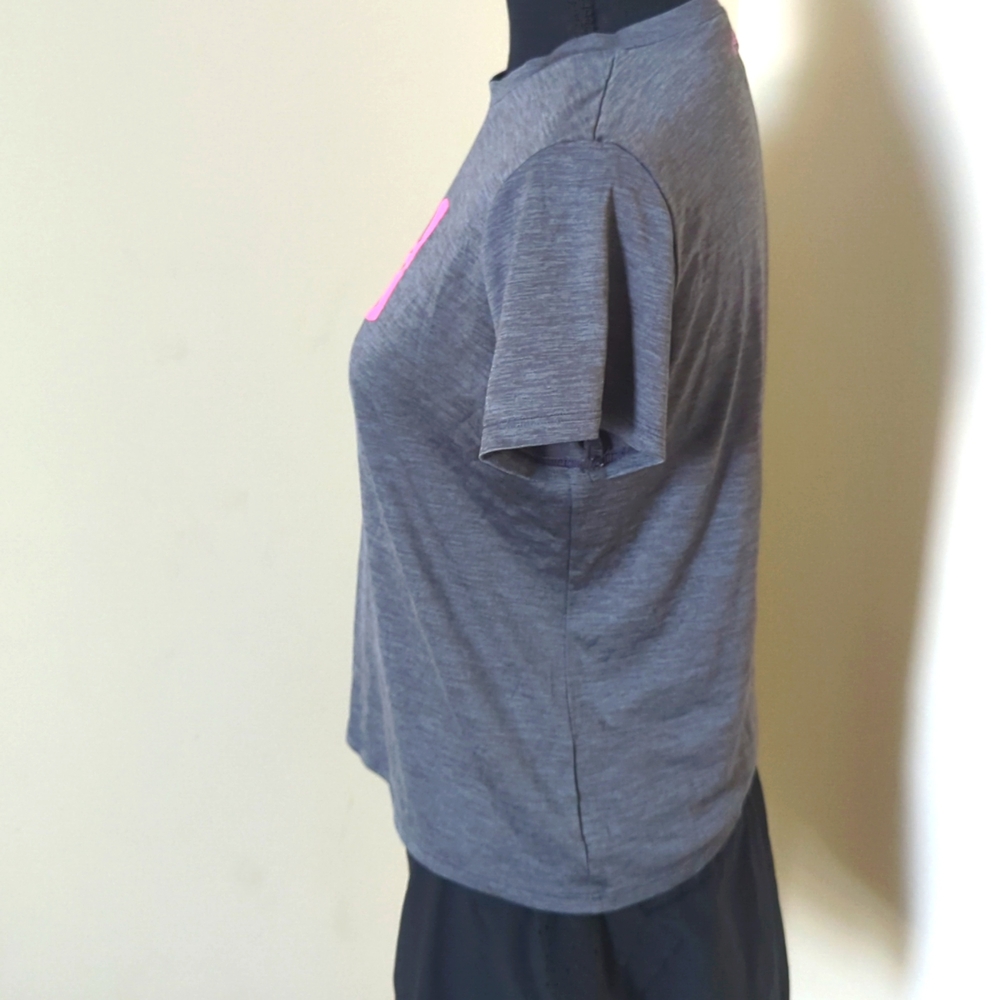 Grey and Pink Under‎ Armor T-shirt Sz YLG

A77 - Picture 2 of 5